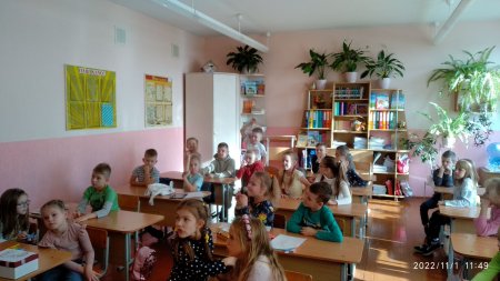 Второй день лагеря "Непоседы" в ГУО "Средняя школа N 3 г.Ошмяны" прошел под названием "День чудес"